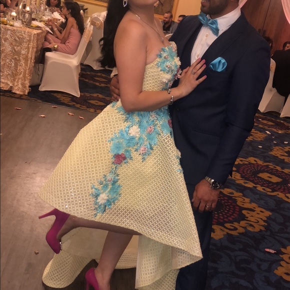 Dress - Picture 1 of 5
